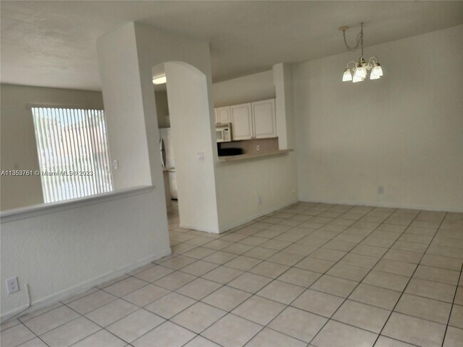 Foto del edificio - 3971 NW 91st Terrace