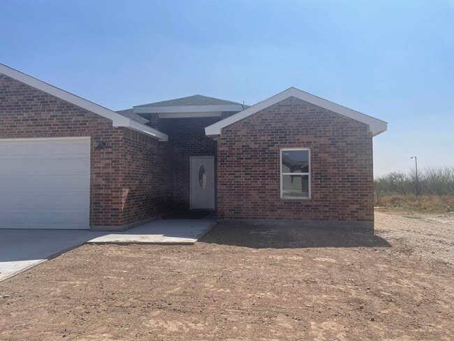 Building Photo - 314 Javier Dr