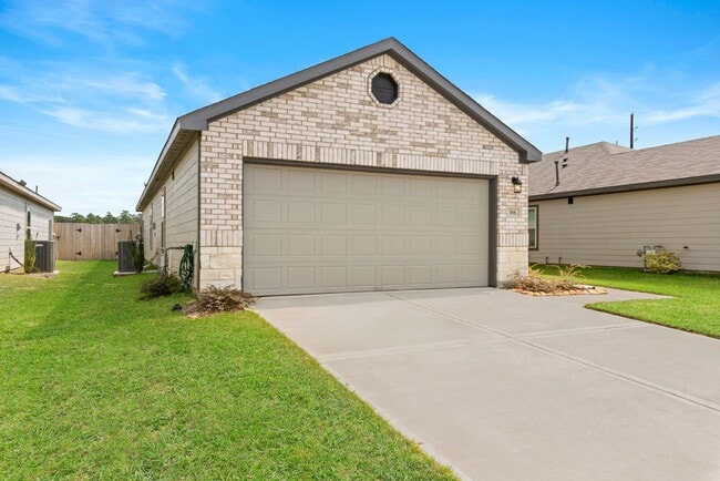 Foto del edificio - 166 Sterling River Ln