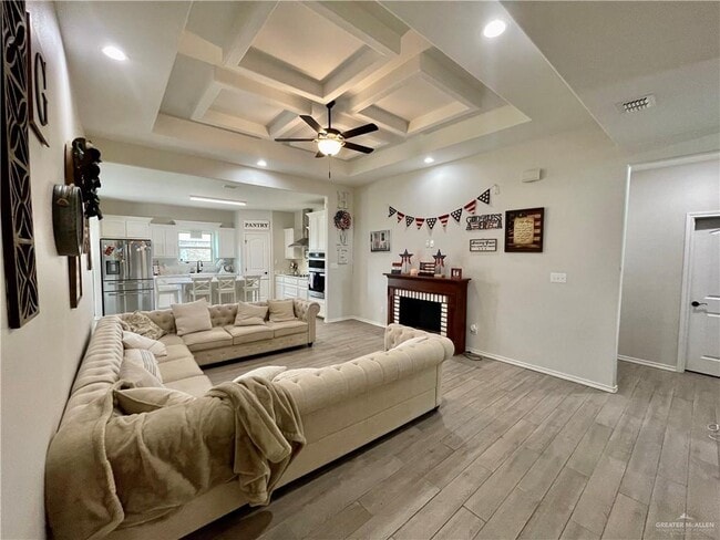 Building Photo - 19 Fuerte Ave