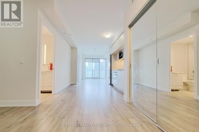 Building Photo - 575-3575 Bloor St E