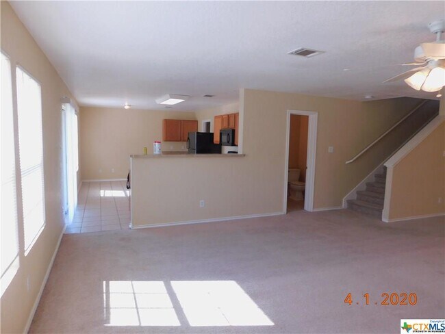 Foto del edificio - 671 NW Crossing Dr