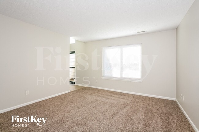 Building Photo - 15865 River Birch Rd