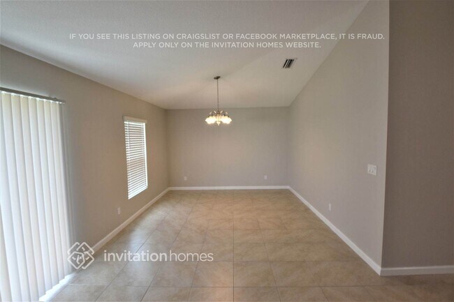 Foto del edificio - 657 SW Duval Ave