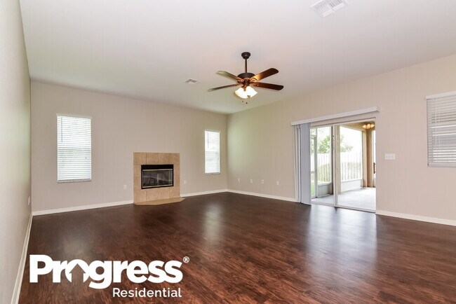 Building Photo - 3677 Sandhill Crane Dr