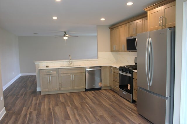 Building Photo - 518 Carriage Ct