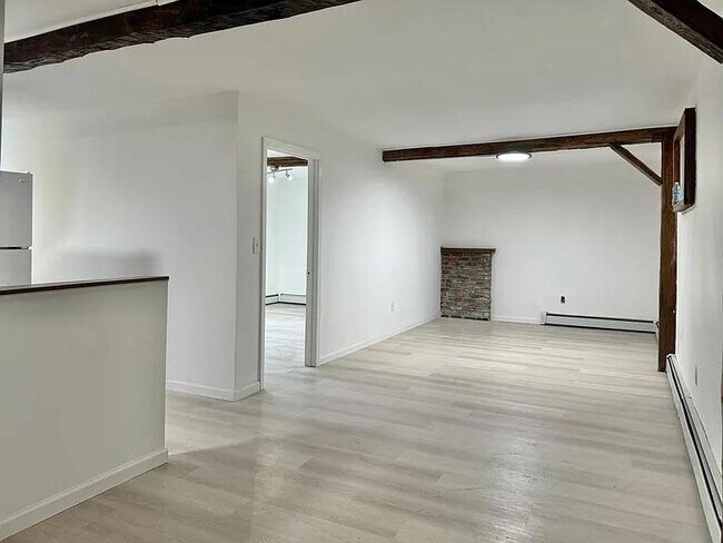 Foto del edificio - 2432 NY-300