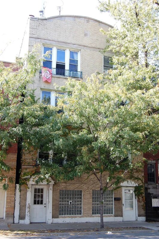 Foto principal - 2904 N Damen Ave