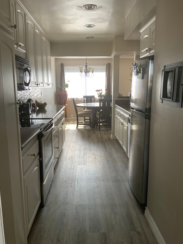 12400 Montecito Rd, Seal Beach, CA 90740 Condo for Rent in Seal Beach