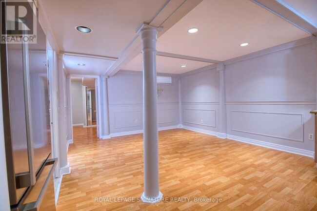 Building Photo - 7299 Sandhurst Dr