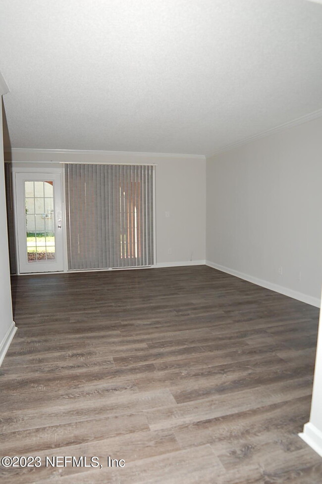 Building Photo - 3900 Mission Dr