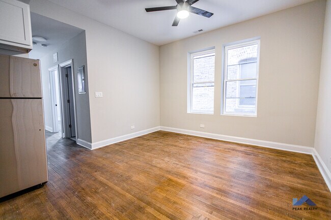 Foto del edificio - 851 N Leavitt St