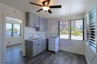 Building Photo - 1325 Nuuanu Ave