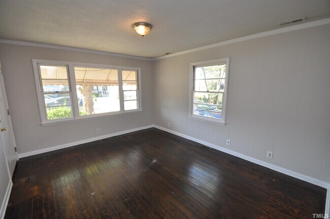 Building Photo - 1225 Robinson Ave