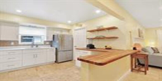 Foto del edificio - 721 N Lakeside Dr