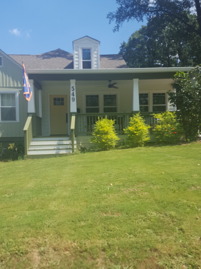 Building Photo - 549 Oakdale Rd NE