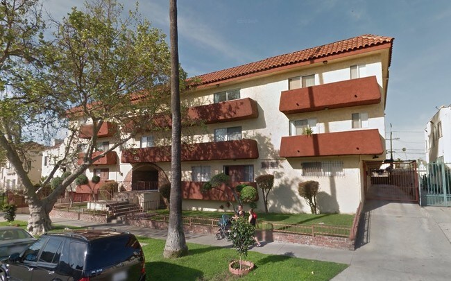 Building Photo - 123 S Catalina St