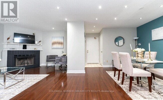 Photo du bâtiment - 95 Trailwood Dr