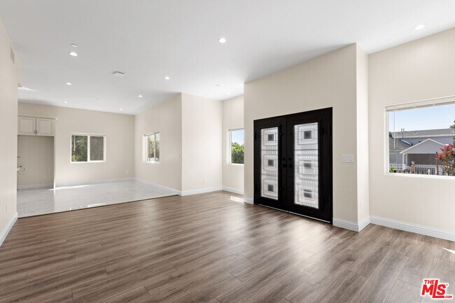 Foto del edificio - 11625 Haynes St