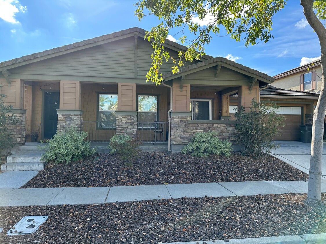 Primary Photo - 2552 Allen Cir