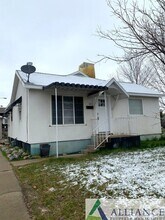 Building Photo - 423 E 450 S