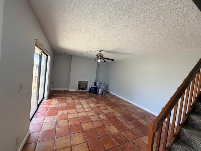Building Photo - 37 Lake Arbor Dr