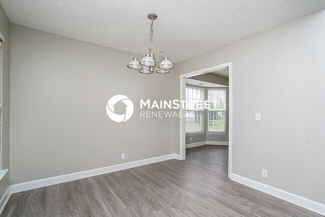 Building Photo - 3 Bedroom Pet-Friendly Home in Nashville, TN with Main Street Renewal