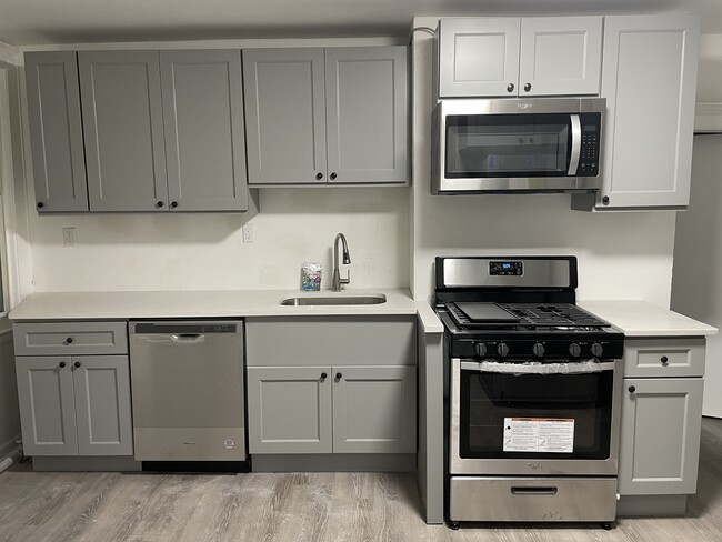 Building Photo - 526 N 5th St