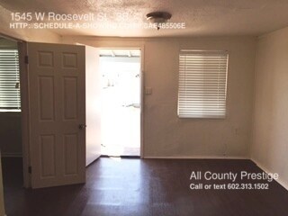 Building Photo - 1545 W Roosevelt St