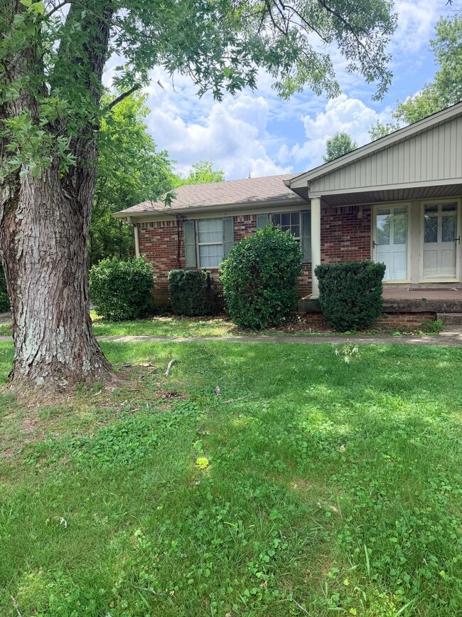 Building Photo - 118 B Fisher Dr