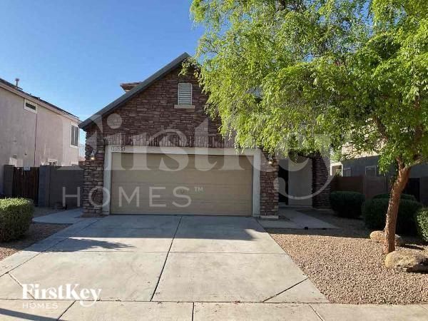 Foto principal - 14865 W Bloomfield Rd