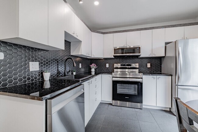 Building Photo - 50 Av Joubert