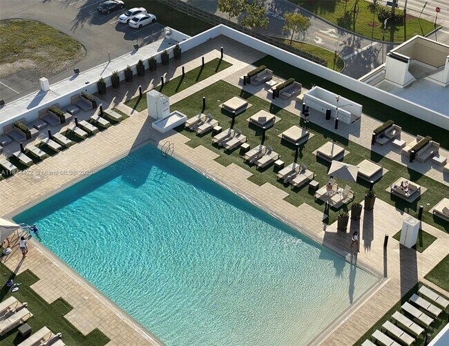 Foto del edificio - 5252 NW 85th Ave