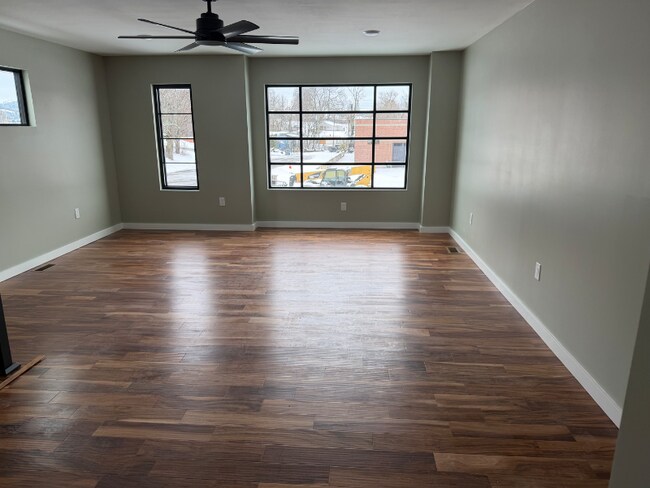 Foto del edificio - 577 English St