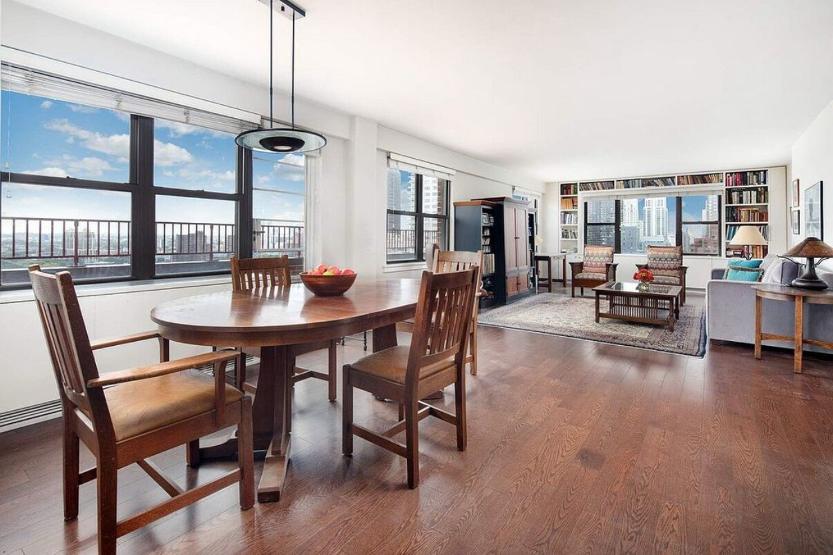 Foto principal - 460 E 79th St