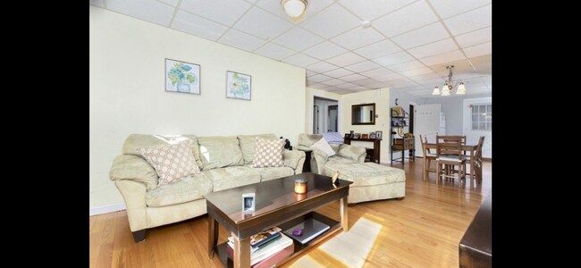 Foto del edificio - 22 Emerson St