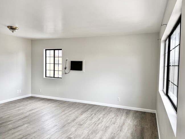 Building Photo - 6835 Gentry Ave