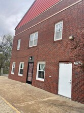 Building Photo - 602 3rd Ave N