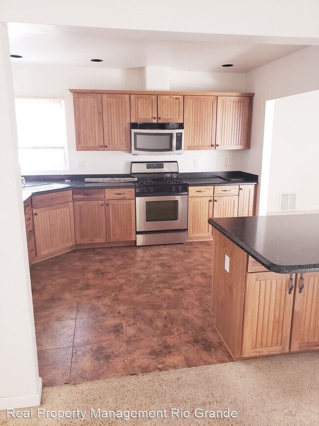 Foto del edificio - 3 br, 2 bath House - 420 Hermosa Drive SE