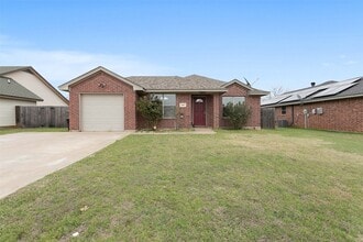 Building Photo - 608 Mesquite Dr