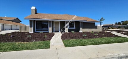 Building Photo - 1153 E Foster Rd