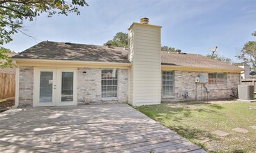 Building Photo - 13303 Hampton Falls Dr