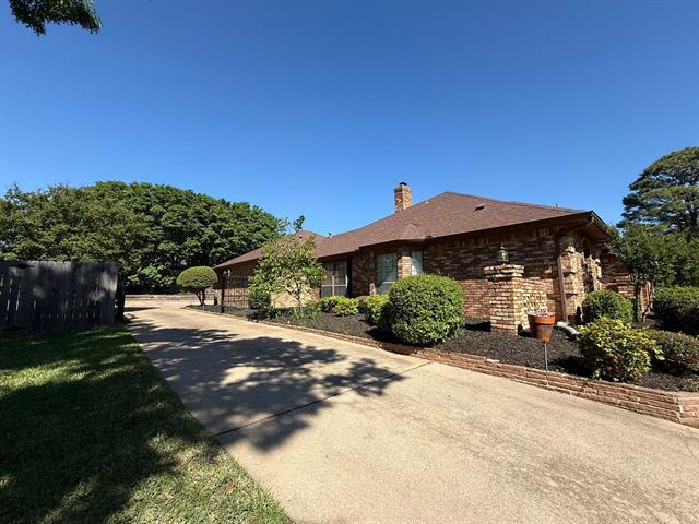 Foto del edificio - 3713 Laurel Ln