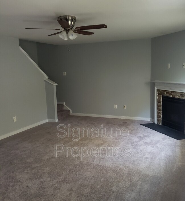 Foto del edificio - 3307 Rossington Blvd