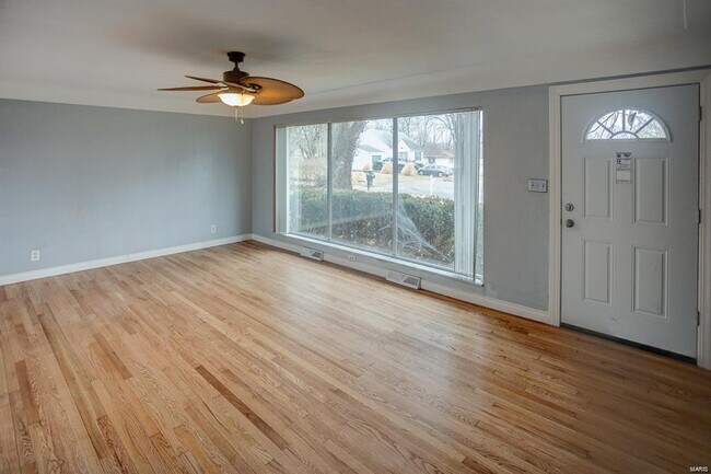 Building Photo - 9 Hazelwood Dr