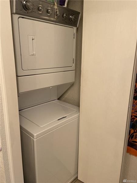 Building Photo - 165 N 145th St