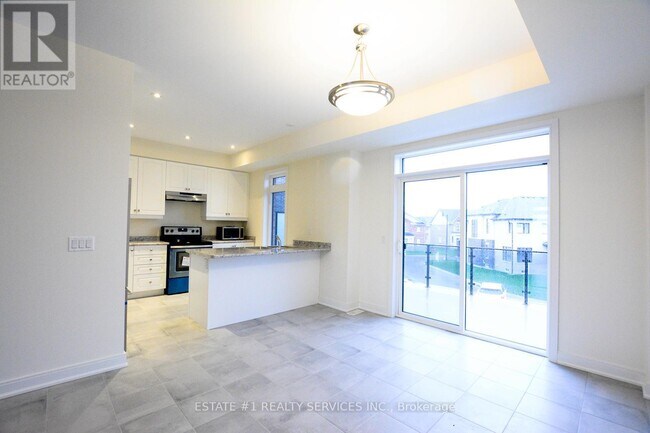 Photo du bâtiment - 357 Veterans Drive