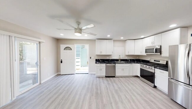 Foto del edificio - 5354-5356 E Falls View Dr