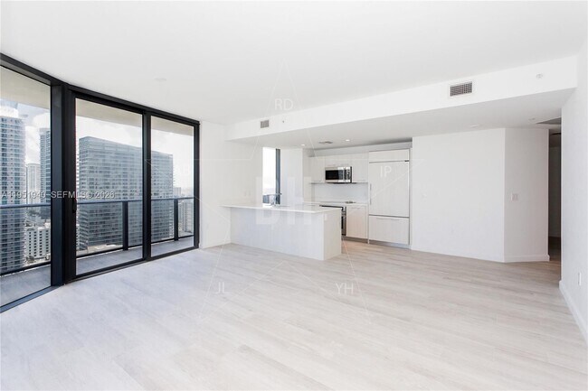 Foto del edificio - 45 SW 9th St