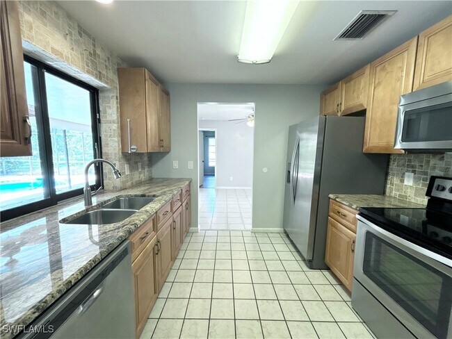Foto del edificio - 1728 SE 12th St